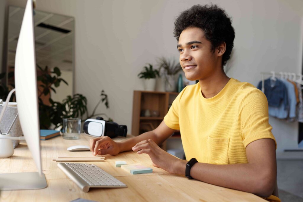 Student attends virtual meeting with teacher